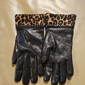 Source Unknown Black and Leopard Print Gloves